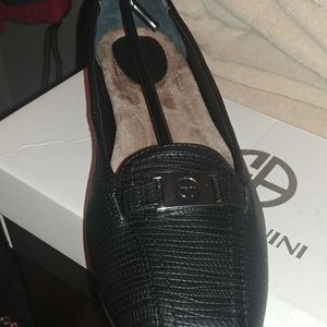Women's dress shoes